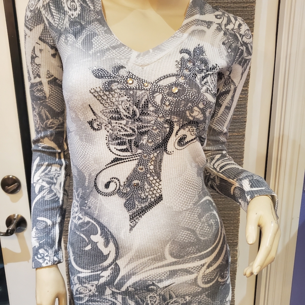 Graphic long sleeve
